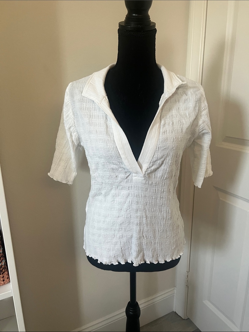 Free People White Textured V-Neck Women's Top